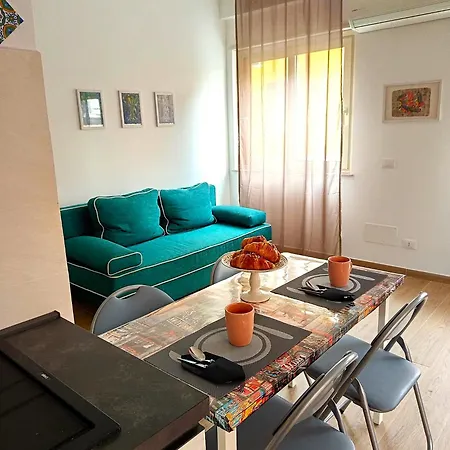 Apartment 49 - Da Frank
